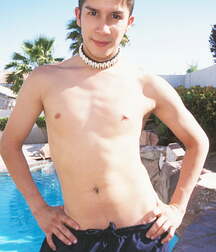 Felix en la piscina boys porn 5f5fc2240bec1.jpg