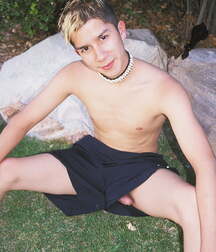 Felix en la piscina boys porn 5f5fc30a48e09.jpg