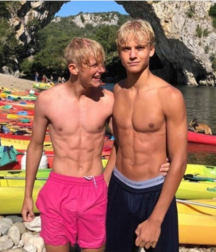 Hot Boys Porn Outdoors 5f6f6c0e990e5.png