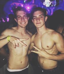 Hot Twinks Gay Tube Happy 5f6f72422569d.jpg