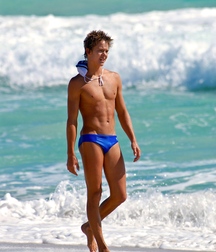 Gay tube young in piscina 7 5f462949e8f98.jpg