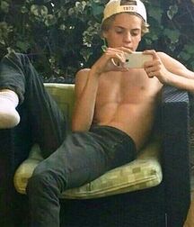 Kim 2 twinks cute shirtless 5f19a2941018a.jpg