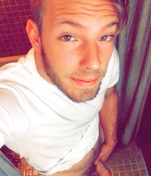 The Guy Next Door Takes a Selfie Gay Tube