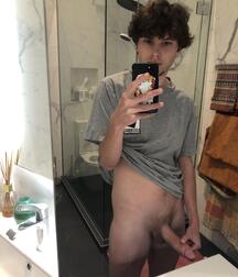Naked Boys Gay Porn Selfies 610547d6be083.jpg