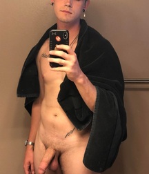 Straight Boys Porn Shows Off His Big Dick 61110e8008369.jpg