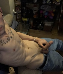 Straight Boys Porn Shows Off His Big Dick 61110e9b45d6b.jpg