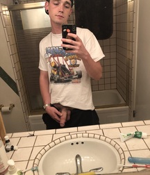 Straight Boys Porn Shows Off His Big Dick 61110ee11b8fb.jpg