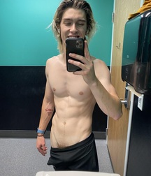 Skate Punk Shows off His Big Junk Twink Tube 613f3ed48bf89.jpg