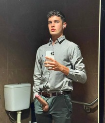 Hot Guys Showing It Off Boys Porn College Selfies 6252cce04a364.jpg
