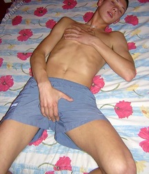 Cute Twink Porn Hunter-3 Gay 5f803d65b8389.jpg