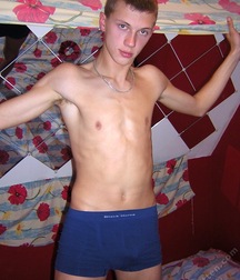 Cute Twink Porn Hunter-3 Gay 5f803d767653b.jpg