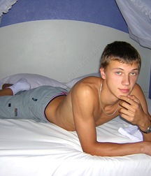 Cute Twink Porn Hunter-2 Gay 5f857ecab96eb.jpg
