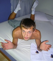 Cute Twink Porn Hunter-2 Gay 5f857ece4f8f2.jpg
