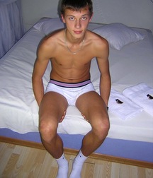 Cute Twink Porn Hunter-2 Gay 5f857ee52c75c.jpg