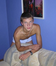 Cute Twink Porn Hunter-2 Gay 5f857eef05a3b.jpg