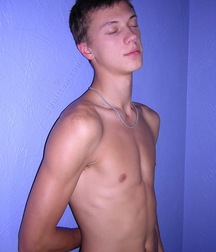 Cute Twink Porn Hunter-2 Gay 5f857efc49656.jpg