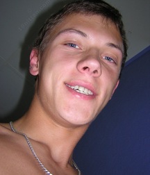Cute Twink Porn Hunter-2 Gay 5f857f4162130.jpg