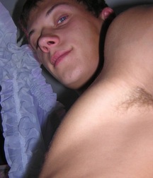 Cute Twink Porn Hunter-2 Gay 5f857fa8db096.jpg
