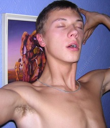 Cute Twink Porn Hunter-2 Gay 5f85800557372.jpg
