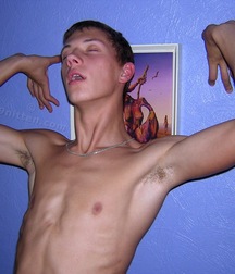 Cute Twink Porn Hunter-2 Gay 5f8580075e819.jpg