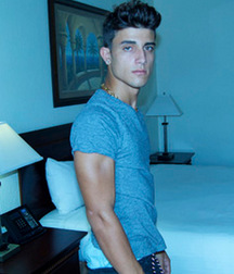 Worshipping Thomas a Florida beach cute young dude 617688f98dd49.jpg