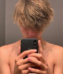 Ethan69's Cute Guys Some Clothed & Some Nude 61dd56aff3010.jpg