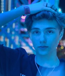 Ethan69's Cute Guys Some Clothed & Some Nude 61dd56bf388d6.jpg