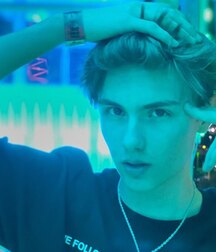 Ethan69's Cute Guys Some Clothed & Some Nude 61dd56c2aa1f9.jpg