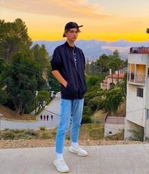 Ethan69's Cute Guys Some Clothed & Some Nude 61dd56d3c348c.jpg