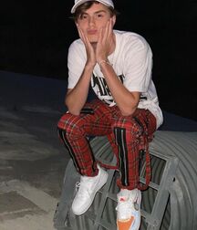 Ethan69's Cute Guys Some Clothed & Some Nude 61dd56db61252.jpg