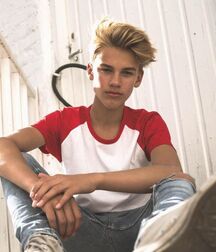 Ethan69's Cute Guys Some Clothed & Some Nude 61dd5709e8a8c.jpg