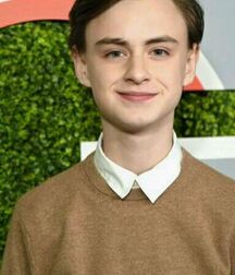Boy Idols: Jaeden Martell (Actor) 5f1be1cd233b0.jpg
