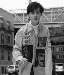 Boy Idols: Jaeden Martell (Actor) 5f1be1efd879c.jpg