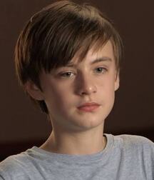 Boy Idols: Jaeden Martell (Actor) 5f1be1f6c1cc0.jpg
