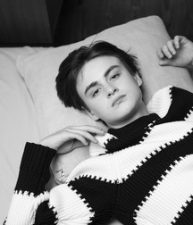 Boy Idols: Jaeden Martell (Actor) 5f1be1fb7ae57.jpg