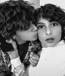 Boy Idols: Finn Wolfhard (Actor) 5f1caf579546c.jpg