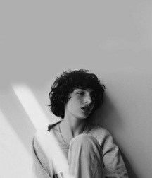 Boy Idols: Finn Wolfhard (Actor) 5f1caf83b7056.jpg