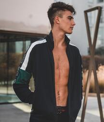 Models 2 Gay Tube 5f32e6d36db83.jpg