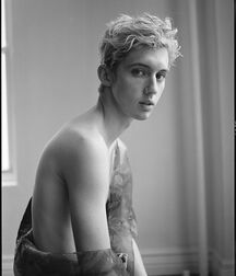 That Troye Boy... 5f8afff3aa4a0.jpg
