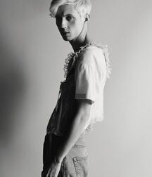 That Troye Boy... 5f8b000add587.jpg