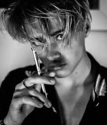 Markie Mark... 5fcafecaef9a9.jpg