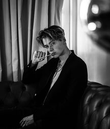 Markie Mark... 5fcafed493106.jpg