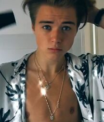 Markie Mark... 5fcafedadeee5.jpg