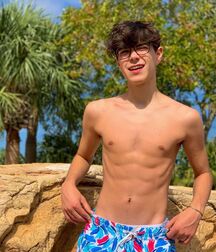 Matty Matt.. 5fd55ef1b5d19.jpg