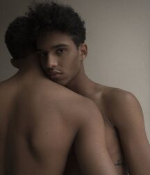 The Diaz Twins... 5fd812e327030.jpg