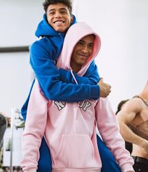The Diaz Twins... 5fd813038d201.jpg