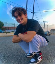 Noah U!!  6012119f8a202.jpg