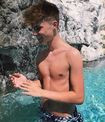 HRVY!! 601309f5300ab.jpg