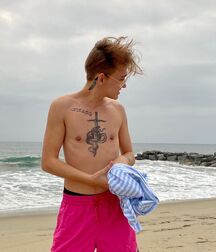 Trans Man Justin... 60176be5b37bb.jpg