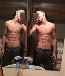 Shirtless And Smooth!! 60195921021f4.jpg